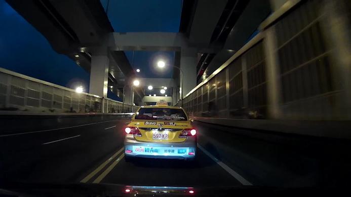  Скриншот с ночной видеозаписи автомобильным регистратором DOD LS300W