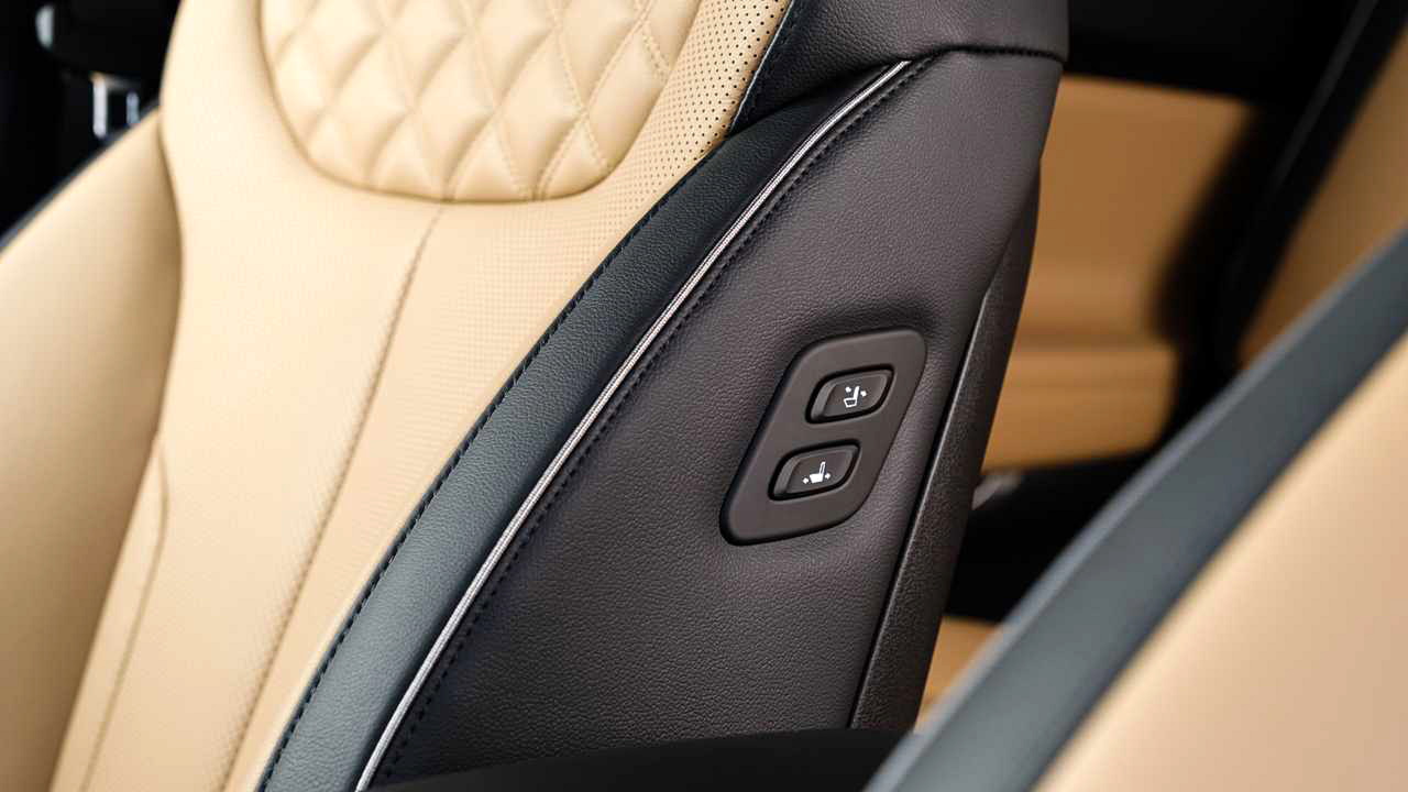 A traditional Hyundai feature: from the back row, you can