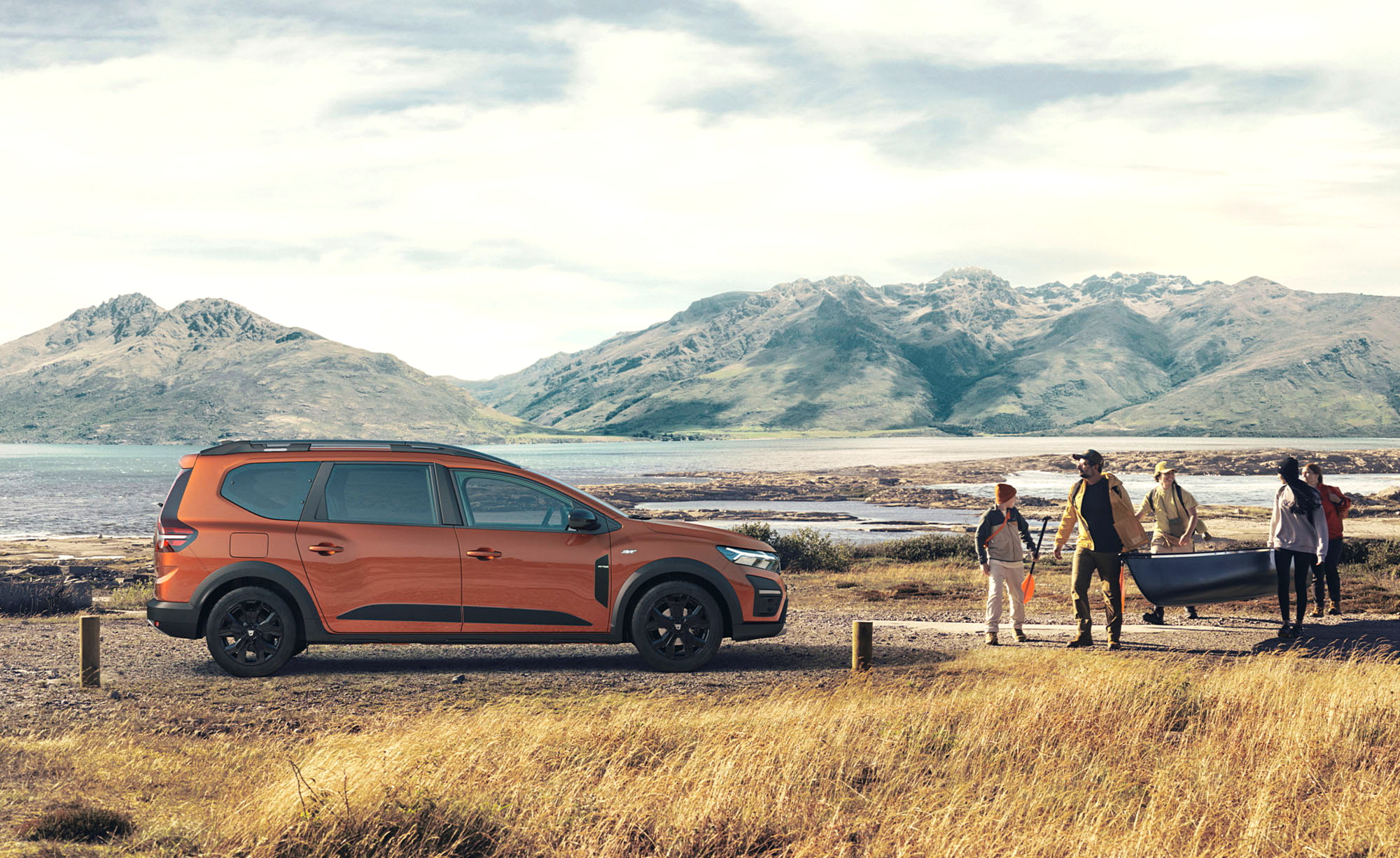 2022 Dacia Jogger station wagon front end